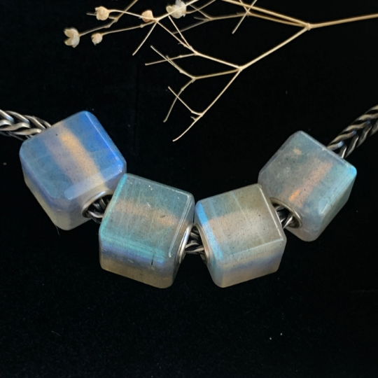 Gorgeous Labradorite Cube Beads Flashing Square Beads for European Pandora Trollbeads Bracelets or Bangles