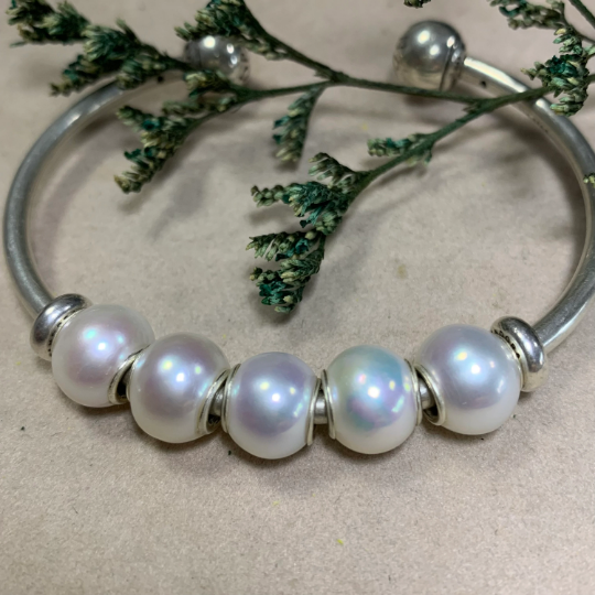 Gorgeous Oval Near Round White Freshwater Pearl Beads with Small Core fit European Charm Trollbeads Bracelets or Pandora Bangles
