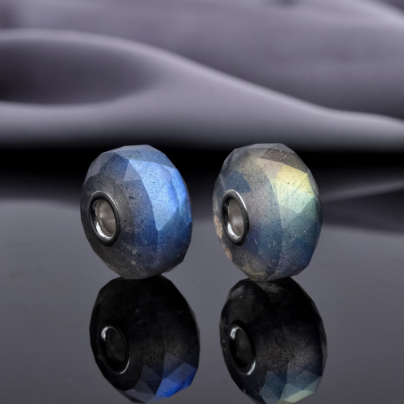 Smooth Labradorite Stone Quartz Faceted Charms Flashy Stone Core Blue Charm Jewelry Small Core Gemstone Beads