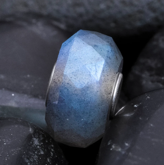 Smooth Labradorite Stone Quartz Faceted Charms Flashy Stone Core Blue Charm Jewelry Small Core Gemstone Beads