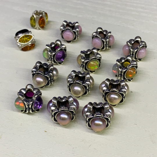 Ampearlbeads Starlight Ruby Three Sizes Silver Flower Beads Moonstone Bead Glass Bead for European Charm Bracelets